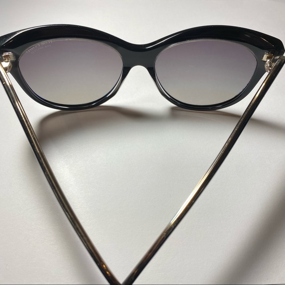 🎉Tom Ford Wallace Cat Eye Black Sunglasses 100% Authentic SOLD OUT $395 w/ case - Picture 8 of 14
